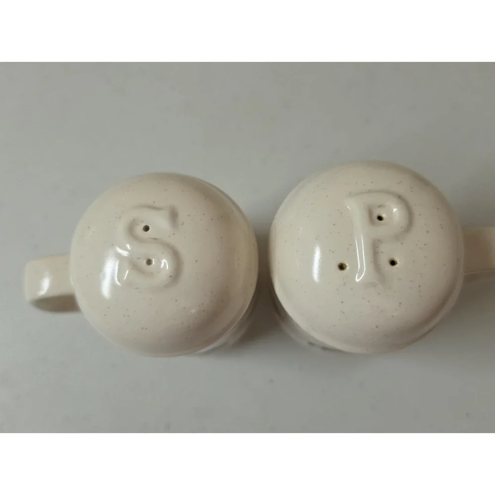 International Habersham Salt And Pepper Shakers Heart Home